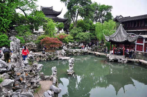 蘇州的寺廟園林,亭臺水榭精致漂亮,園內石峰狀如獅子,值得一去
